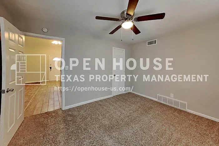 3413 Castle Rock Ln — Photo 10