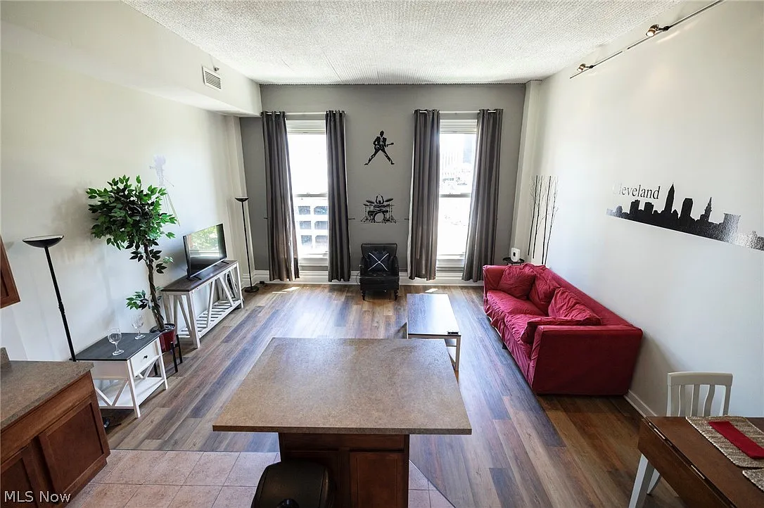 1 bed, 660 sqft, $1,395 — Photo 3