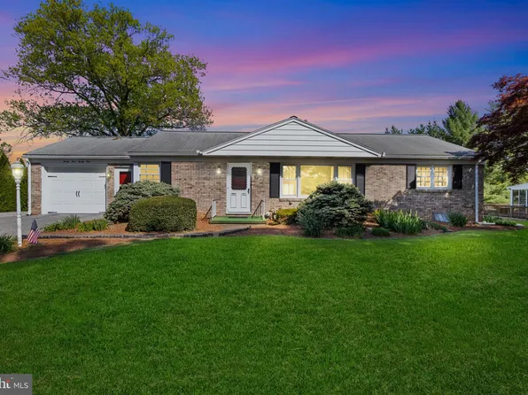 2421 Emerald Ave, York, PA 17408