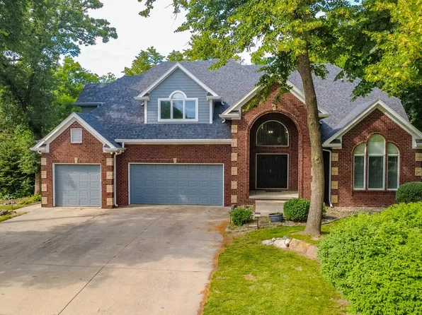1772 NW 120th St, Clive, IA 50325
