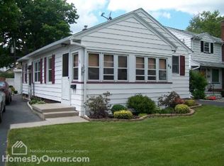 68 Cragg Rd, Rochester, NY 14616