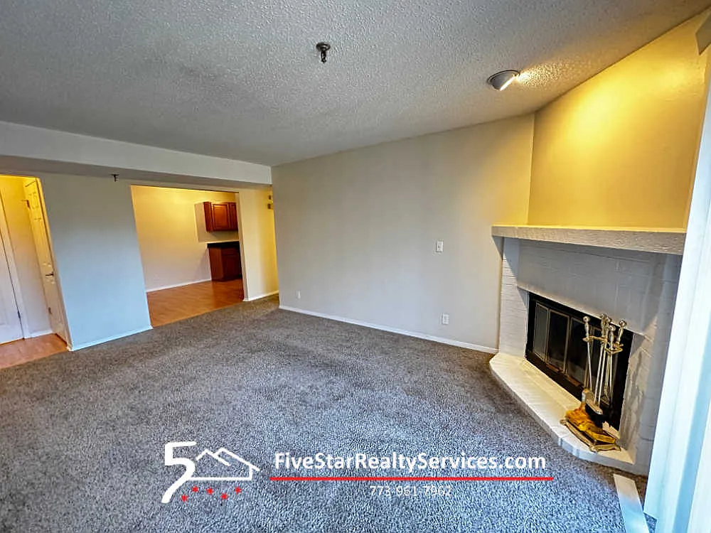 2 bed, 1000 sqft, $1,900 — Photo 3