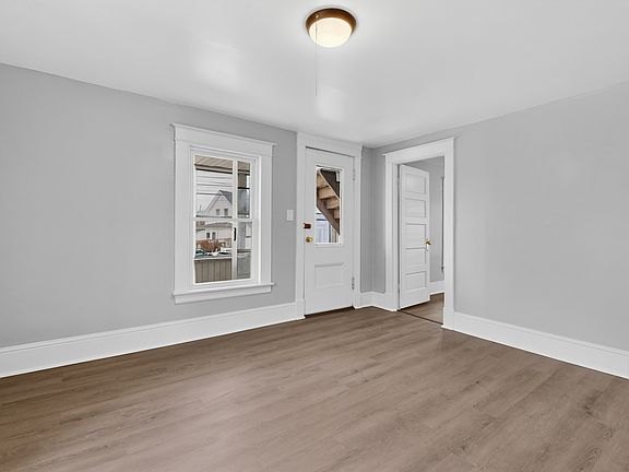 2nd image of 83 Brook St APT A