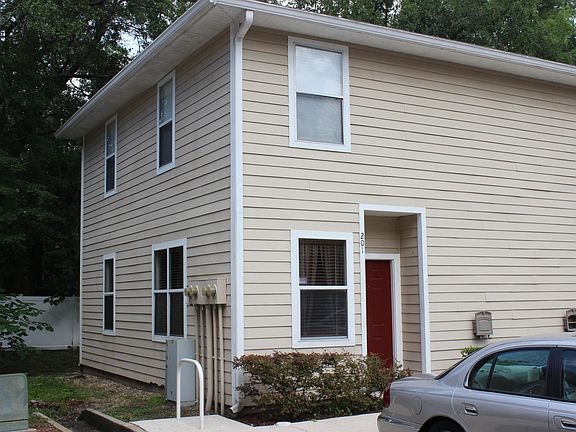 Windows on all 3 sides upstairs and down