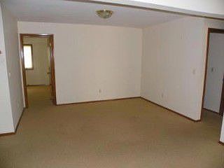 4th image of 20 Laurel Ave APT 19