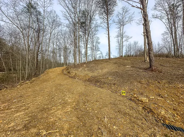 3279 Hazel Patch Rd, East Bernstadt, KY 40729