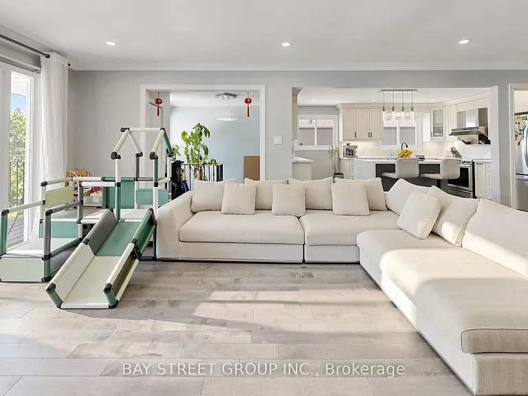 65 Bessarion Rd — Photo 10
