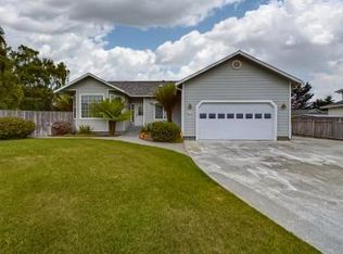 3065 Roan Ct, Fortuna, CA 95540