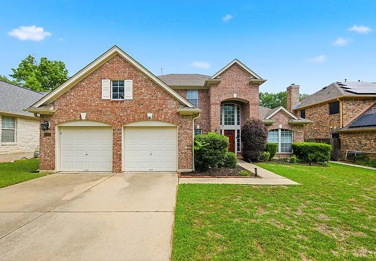 10008 Lachlan Dr — Photo 23
