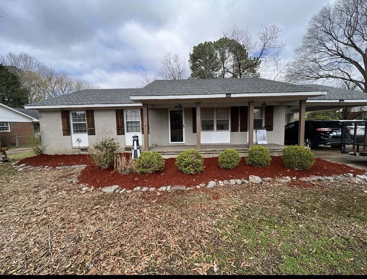 3 bed, 1500 sqft, $1,650 — Photo 1