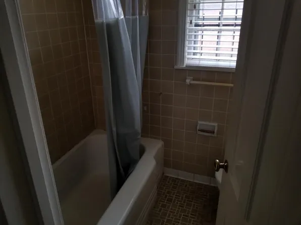 5381 Laurie Ln, Memphis, TN 38120