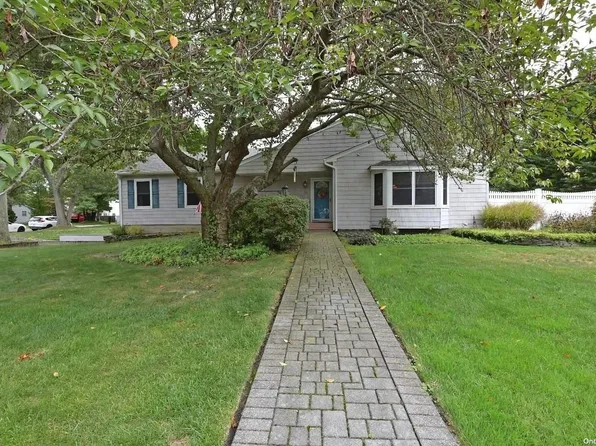 16 Filmore Avenue, Coram, NY 11727