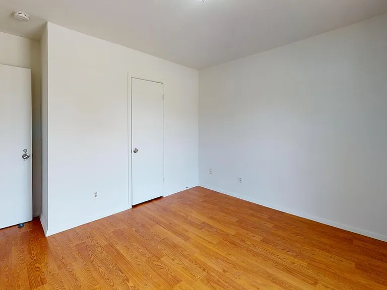 1009 High Point Rd — Photo 12