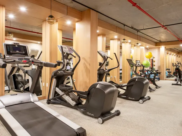 329 Gates Avenue image 12 of 19