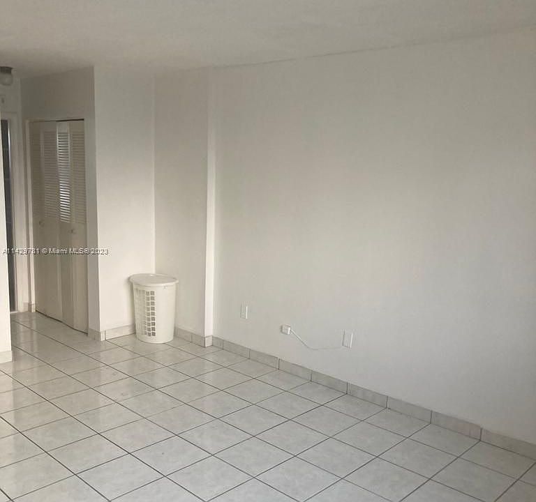 2nd image of 16400 NE 17th Ave APT 305