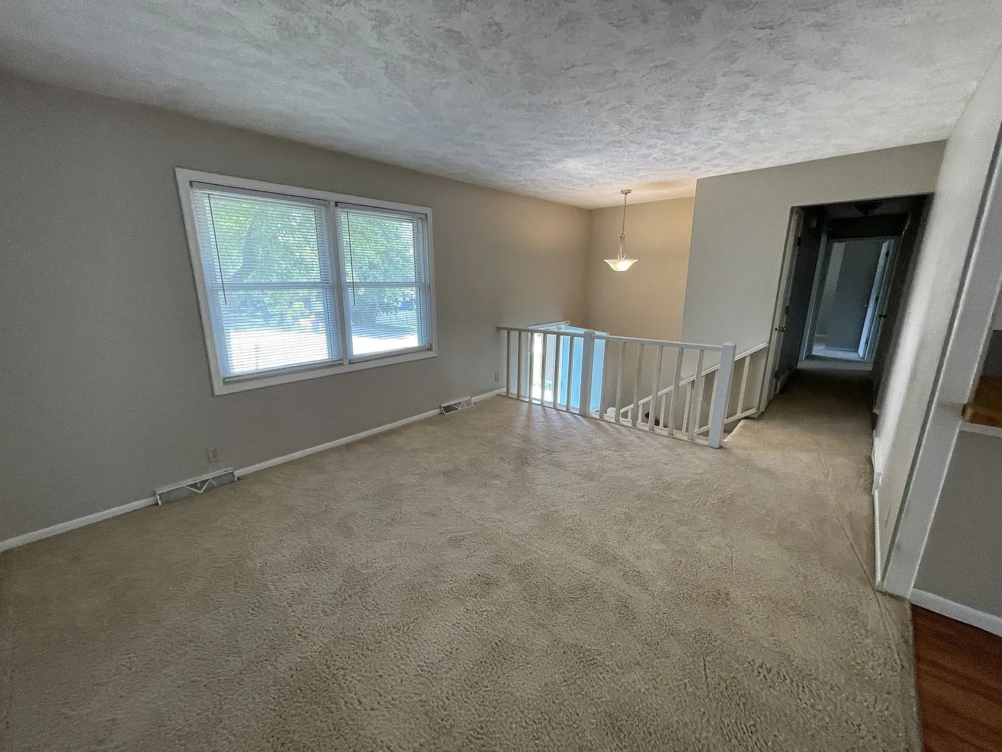 15112 Lincoln Cir 3 Bed/2 Bath Split Entry in Millard School District | Fireplace, Deck, Fenced Yard — Photo 2