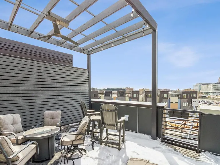 114 E Center St — Photo 21