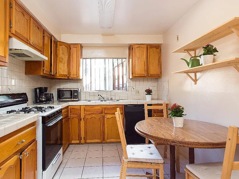 7137 Hawthorn Ave #3 — Photo 4