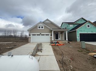 6689 Castleton Dr, Grand Ledge, MI