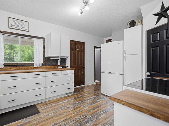3rd image of 2525 N Township Road 382