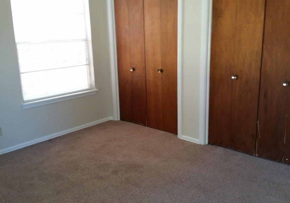 2nd image of 1114 Byron Ave