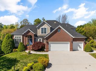 3010 Spyglass Dr, Maryville, TN 37801