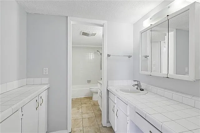 2500 Manson Ave — Photo 8
