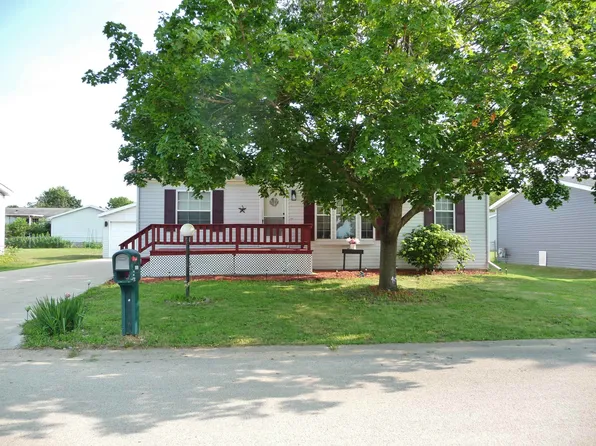 5509 Heartwood Ln, Roscoe, IL 61073