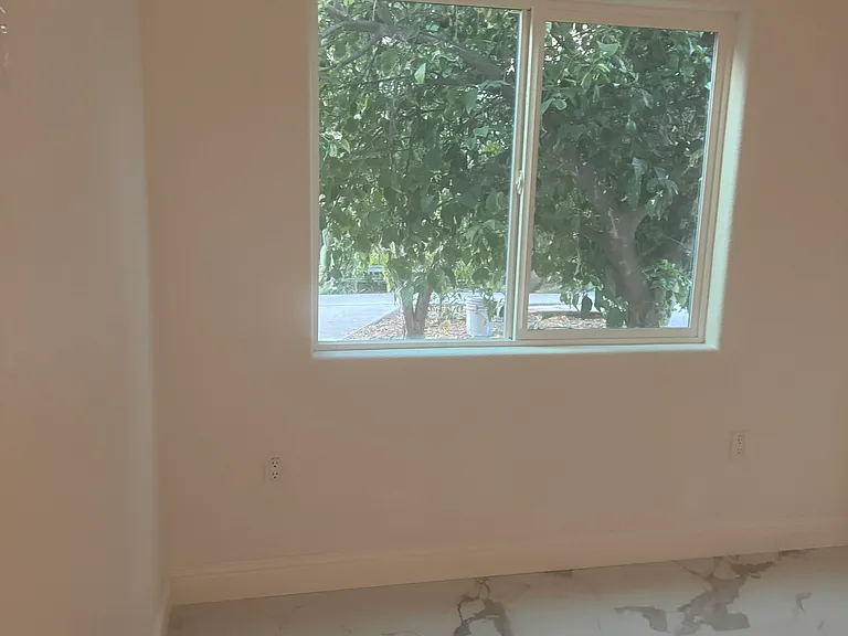 1231 Harding Ave #B — Photo 3