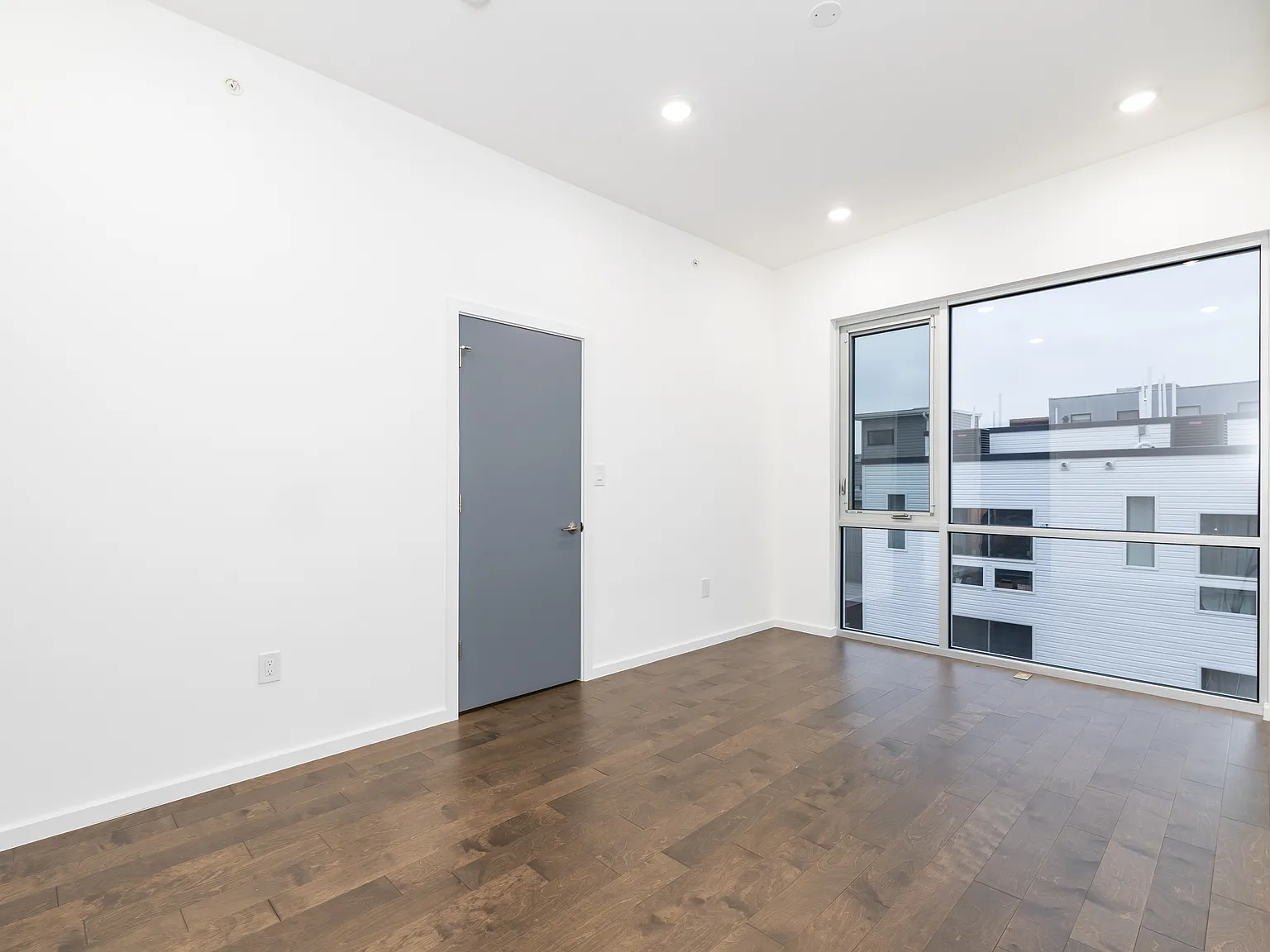 2 bed, 1200 sqft, $2,250 — Photo 4