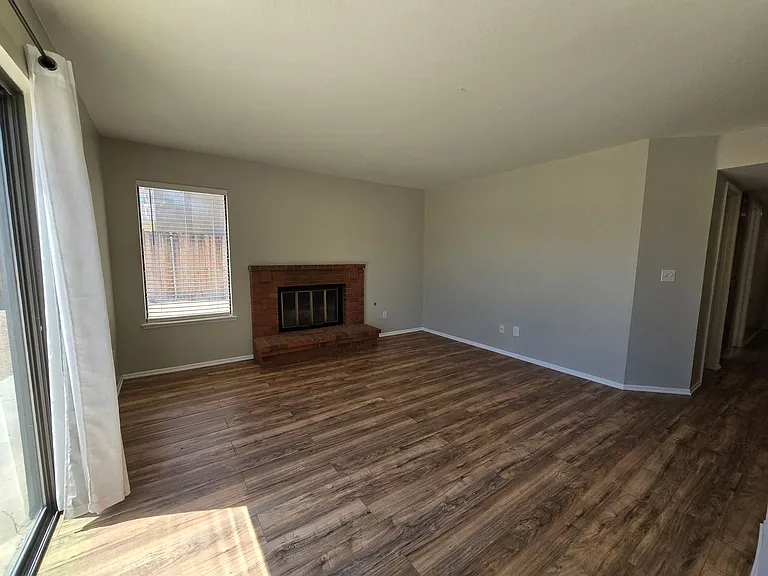 39354 Longhorn Ct — Photo 11