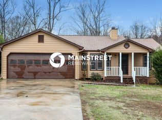 4611 Laurel Brook Dr, Flowery Branch, GA 30542