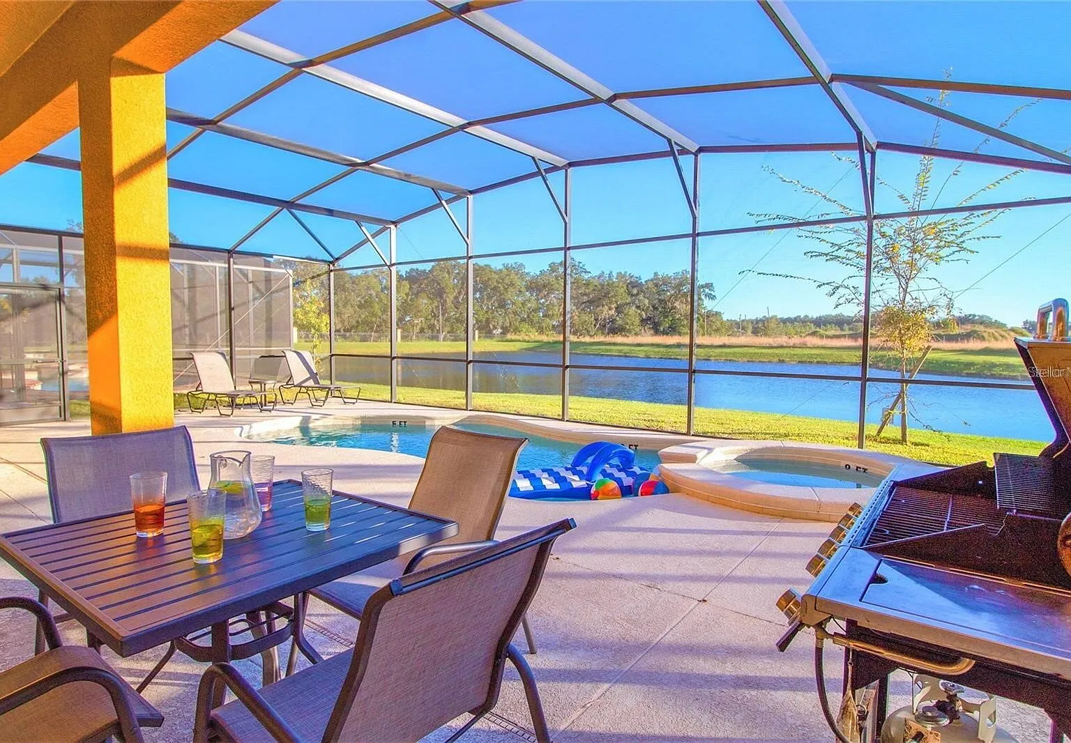 8 bed, 6.5 bath, 3572 sqft, $4,000 — Photo 2