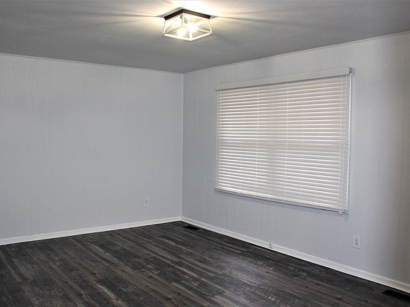 5th image of 51771 Pleasant Dr