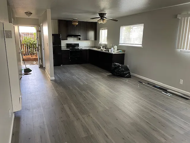 2 bed, 950 sqft, $1,850 — Photo 3
