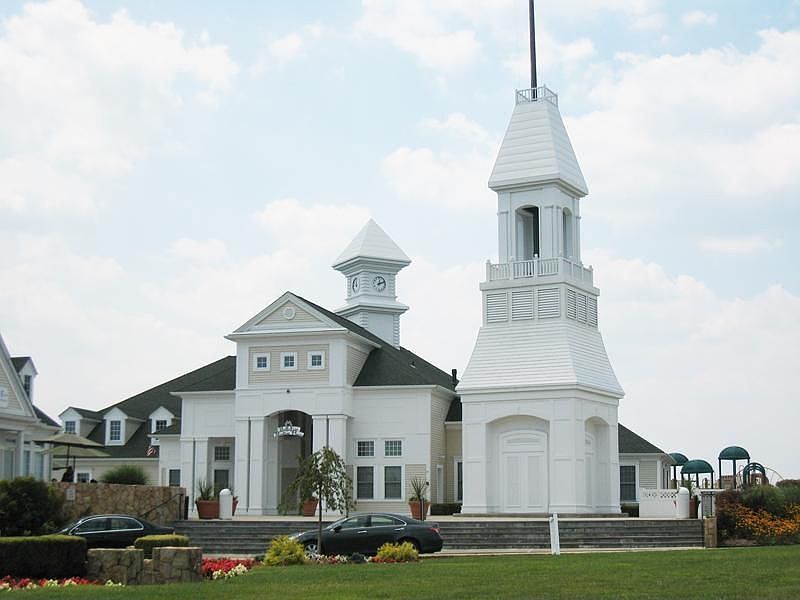 Pristine Summerwind Colonial