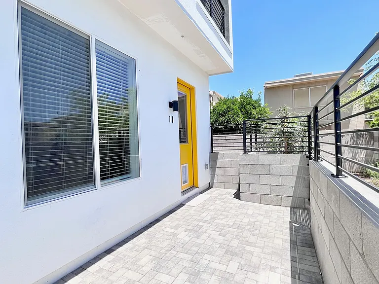 1247 E Colter St #11 — Photo 51