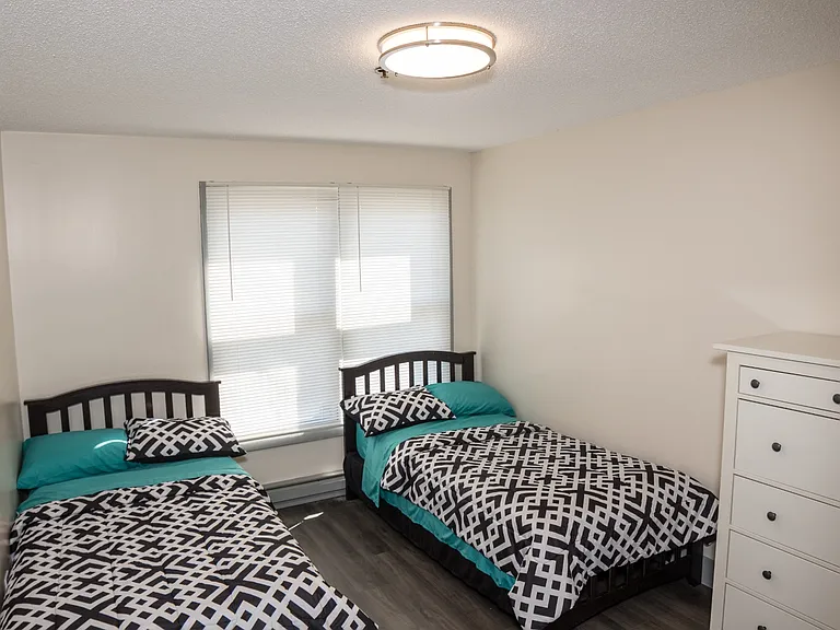 305B8 S Main St #B8 — Photo 11