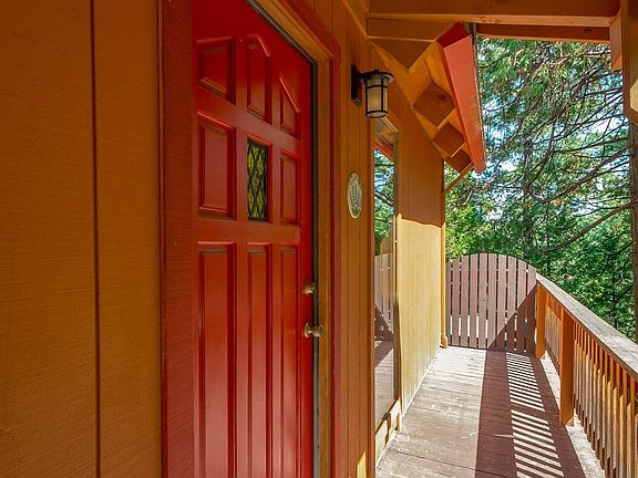 3rd image of 2560 Chamonix Dr