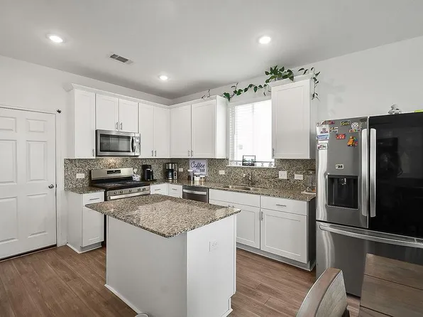 7327 Madison Commons Ln, Houston, TX 77075