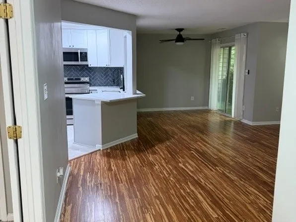 6039 Gray Gate Ln APT B, Charlotte, NC 28210