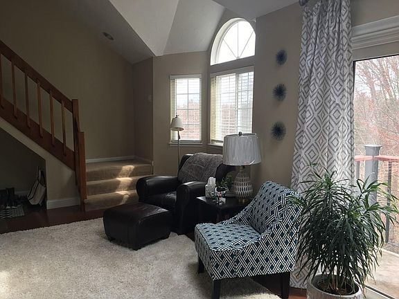 2nd image of 116 Tall Oaks Dr Unit L