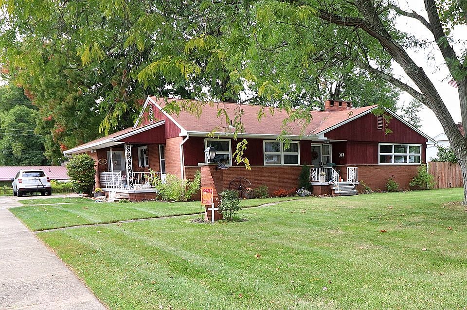 1st image of 313 Sycamore Dr