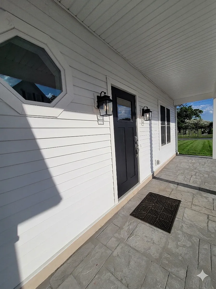 Front Entry - Unit C - 67 Coral St #C