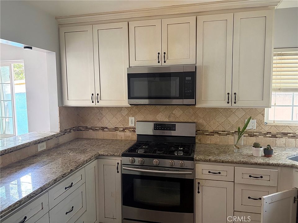 2nd image of 5767 Saint Clair Ave