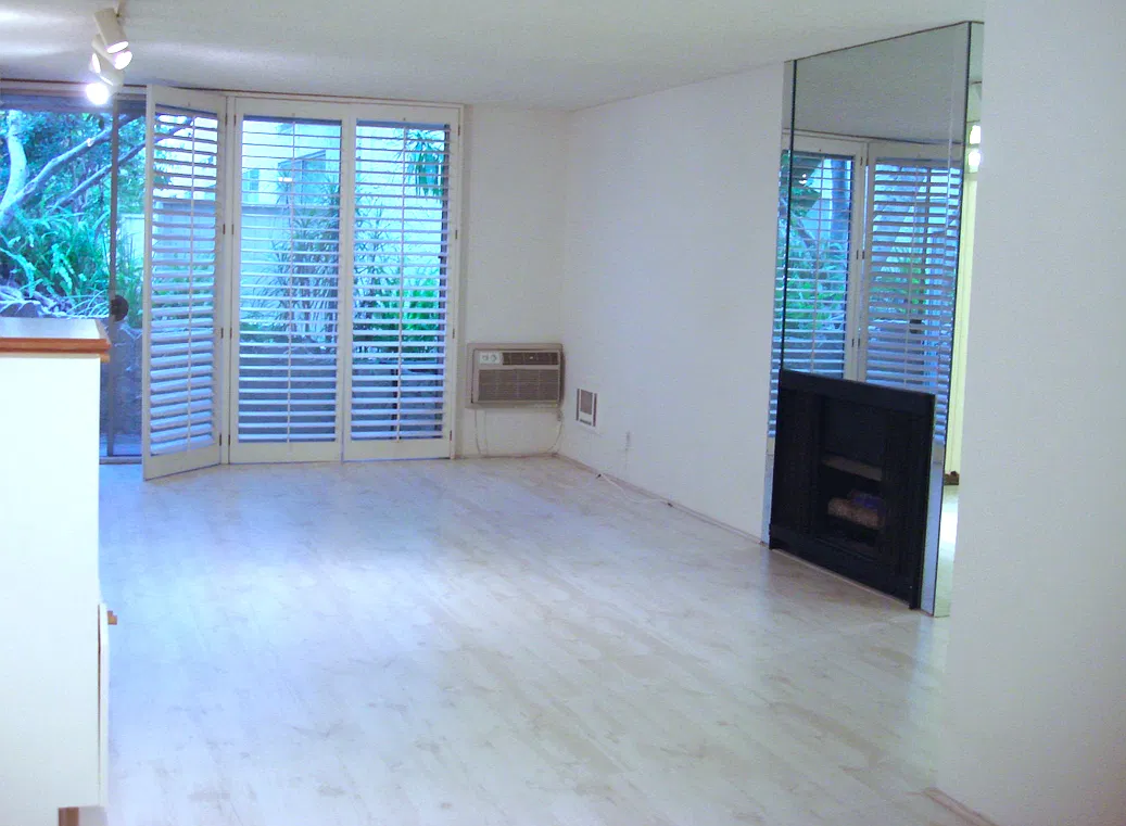 11645 Montana Ave — Photo 3