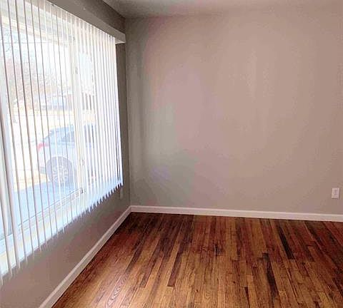 3rd image of 133 Euclid Ave