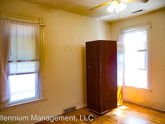 2nd image of 946 15th Ave SE #1 & 2