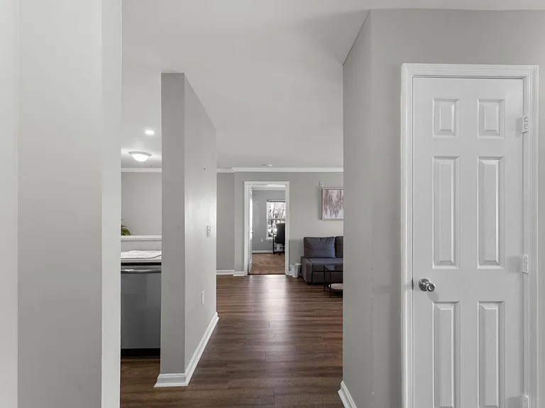 6600 Lake Park Dr #103 — Photo 7