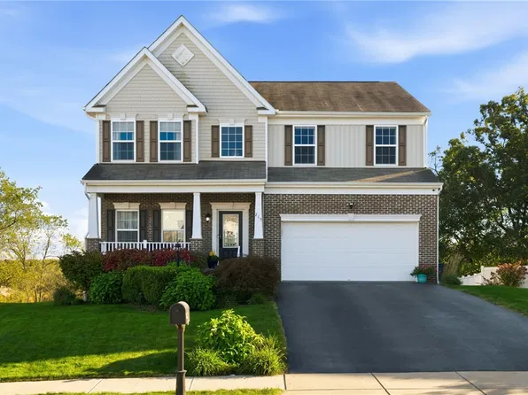 215 Horse Shoe Dr, Clinton, PA 15026